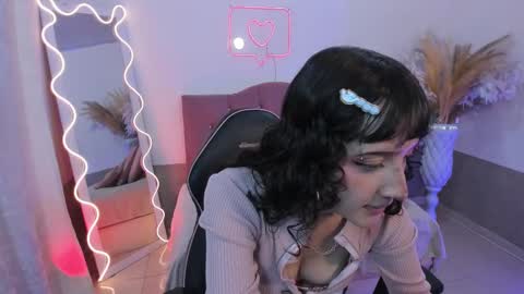 Snapshot of mily_tay chatting on 03/06/26, 12:01 mily_tay online show from 03/06/26, 12:01