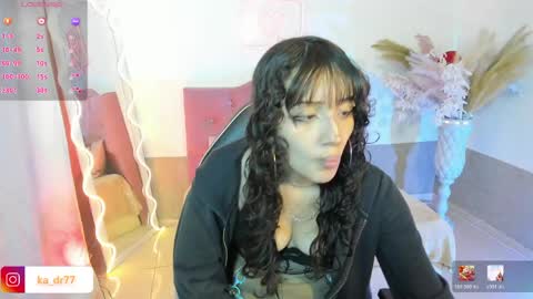mily_tay online show from 04/17/26, 11:46
