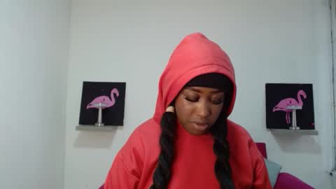 Snapshot of milykaebony69 chatting on 10/03/25, 07:22 milykaebony69 online show from 10/03/25, 07:22