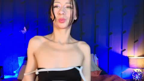 Milly  online show from 10/19/25, 01:23