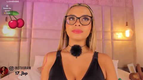 Milyy online show from 10/21/25, 07:47