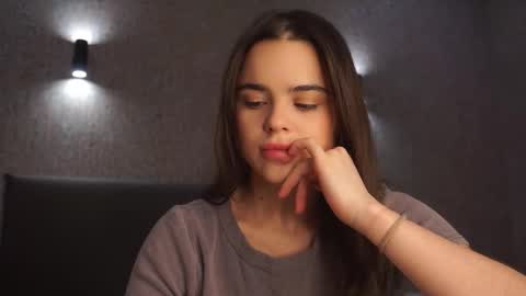 Linda online show from 02/28/26, 01:45