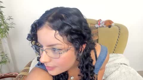 Mimii  online show from 10/20/25, 03:40