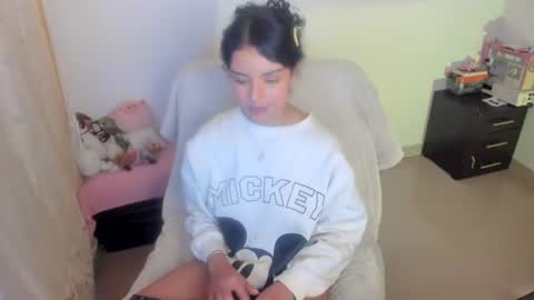 Mimii  online show from 06/19/26, 03:44