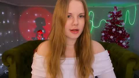 Snapshot of mimicass chatting on 12/24/24, 01:39 Kelly online show from 12/24/24, 01:39