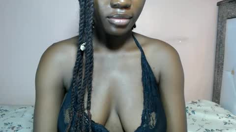 Snapshot of mimiebony chatting on 06/04/26, 07:14 mimiebony online show from 06/04/26, 07:14