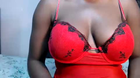 Snapshot of mimiebony chatting on 07/07/26, 07:23 mimiebony online show from 07/07/26, 07:23