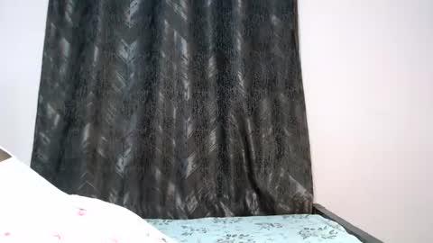 Snapshot of mimiebony chatting on 07/23/26, 08:01 mimiebony online show from 07/23/26, 08:01