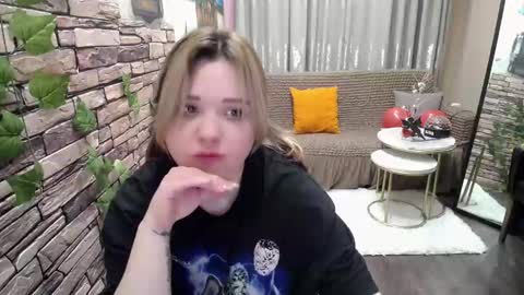 mimimishel_69 online show from 02/14/25, 05:19