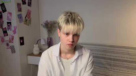 Sonya online show from 10/19/25, 02:50