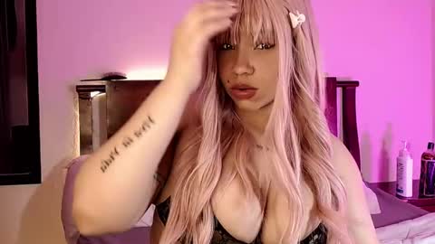mimirodriguezz online show from 12/12/24, 09:19
