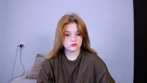 hi Im Mina  online show from 10/29/25, 10:55