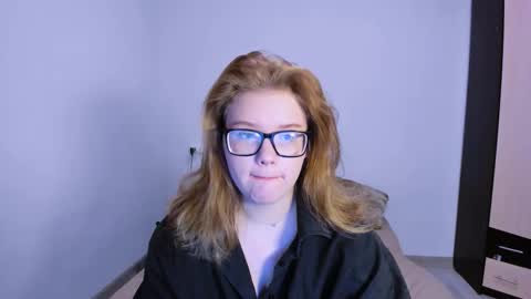 hi Im Mina  online show from 11/16/25, 01:33