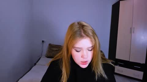 hi Im Mina  online show from 12/19/25, 09:27