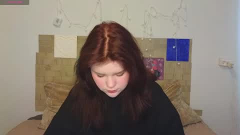 Snapshot of mina27372 chatting on 05/22/26, 06:20 hi Im Mina online show from 05/22/26, 06:20