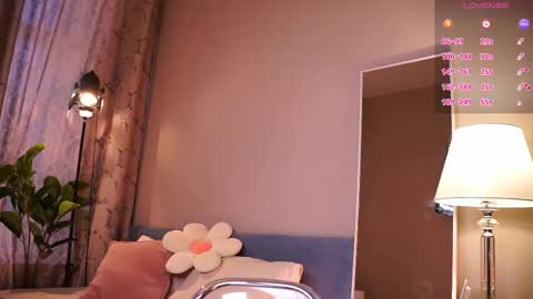 Snapshot of mind__game chatting on 09/26/25, 05:55 Frances Next streams Thu Fri Sat 8am - 4pm GMT3 online show from 09/26/25, 05:55