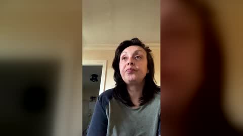 Snapshot of mindyourbusiness123 chatting on 04/30/26, 04:57 please subscribe to my fansly please no video or photos must be recorded or re sold online show from 04/30/26, 04:57