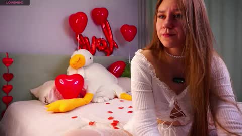 Mary online show from 02/13/26, 01:34