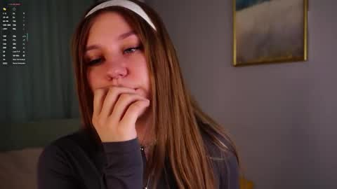 Mary online show from 04/03/26, 01:36