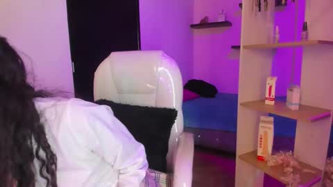 miniadelf online show from 02/11/26, 08:14