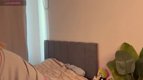 Cleo online show from 09/21/25, 10:17