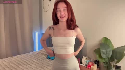 Cleo online show from 10/19/25, 02:18