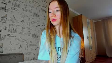 Snapshot of minidiva_ chatting on 01/10/26, 11:01 Amelia online show from 01/10/26, 11:01