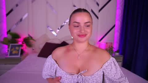 minifox_ online show from 09/28/25, 06:19