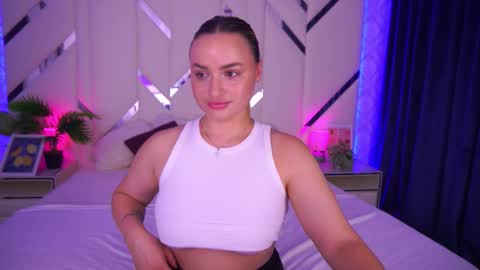 minifox_ online show from 10/01/25, 06:41