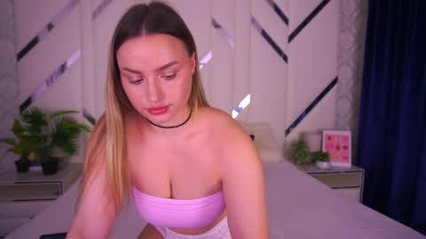 minifox_ online show from 11/08/25, 08:36