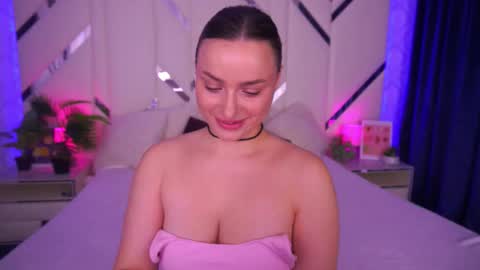 minifox_ online show from 11/15/25, 08:33