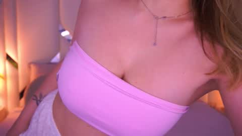 minifox_ online show from 02/26/26, 04:06