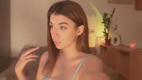 Snapshot of minirini chatting on 11/18/25, 01:26 Rina online show from 11/18/25, 01:26