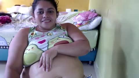 Snapshot of minnie_bbw69 chatting on 07/11/26, 01:47 Andrea online show from 07/11/26, 01:47