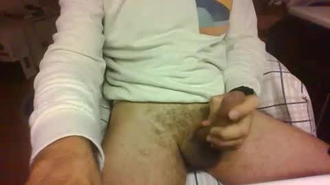 Snapshot of minoas31 chatting on 12/18/25, 11:44 minoas31 online show from 12/18/25, 11:44