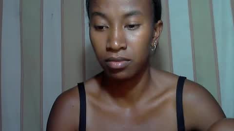 minouch211907 online show from 02/20/25, 06:35