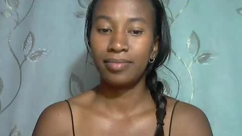 minouch211907 online show from 03/22/26, 04:10