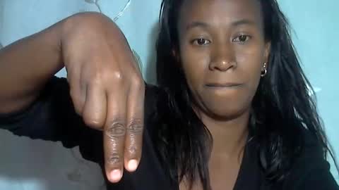 minouch211907 online show from 04/04/26, 02:36