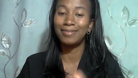 minouch211907 online show from 04/06/26, 04:52