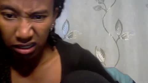 minouch211907 online show from 04/21/26, 02:51