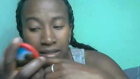 Snapshot of minouch211907 chatting on 05/23/26, 06:01 minouch211907 online show from 05/23/26, 06:01