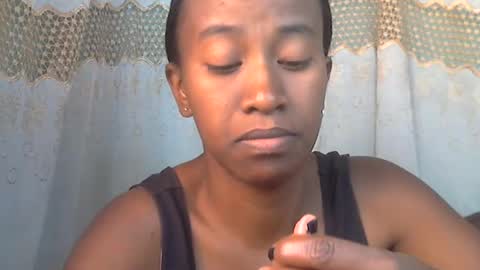Snapshot of minouch211907 chatting on 06/04/26, 11:27 minouch211907 online show from 06/04/26, 11:27