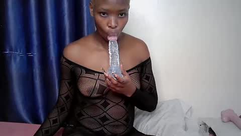 mint_queen online show from 06/29/26, 11:21