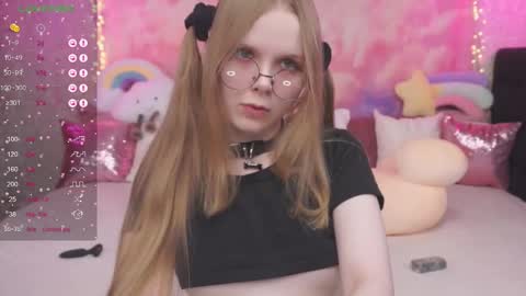 Vikki online show from 03/03/25, 04:47