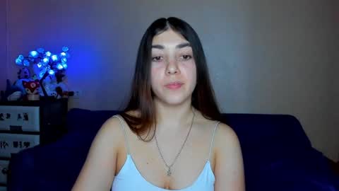 Snapshot of mira_bloempje chatting on 03/04/25, 06:39 Mira online show from 03/04/25, 06:39