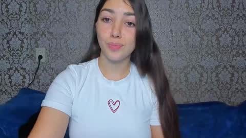 Snapshot of mira_bloempje chatting on 09/28/25, 05:29 Mira online show from 09/28/25, 05:29
