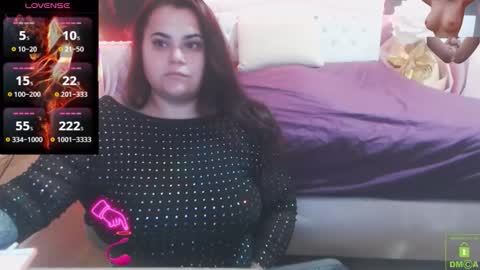 mira_cle_ online show from 10/27/25, 08:18