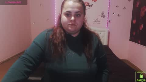 mira_cle_ online show from 04/23/26, 08:13