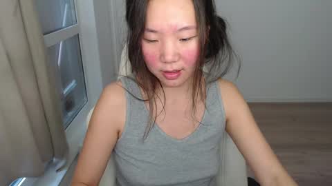 mira_g online show from 02/12/25, 11:18