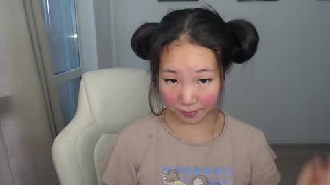 mira_g online show from 02/28/25, 12:20